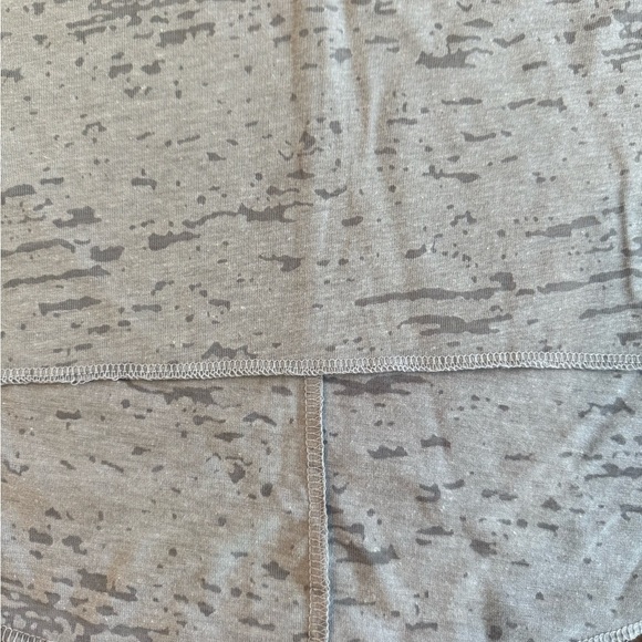 NWT NBA Thunder Gray Burnout Tank Top - Picture 3 of 5